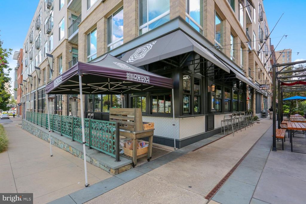 Image 41 of property listing at 5809 NICHOLSON LN #1001, Rockville, MD 20852