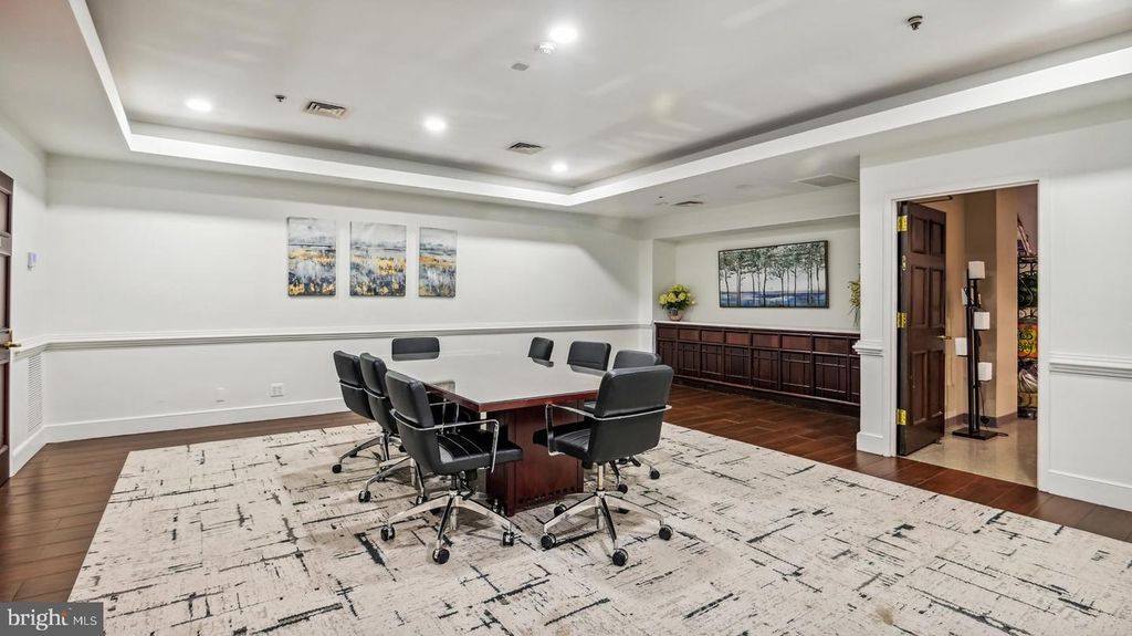 Image 53 of property listing at 5809 NICHOLSON LN #1001, Rockville, MD 20852