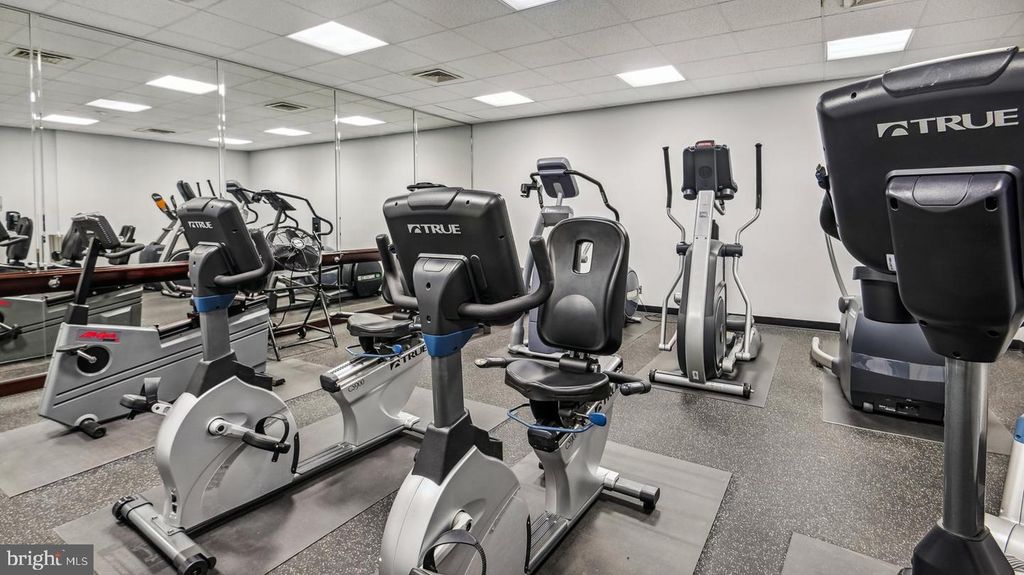Image 58 of property listing at 5809 NICHOLSON LN #1001, Rockville, MD 20852