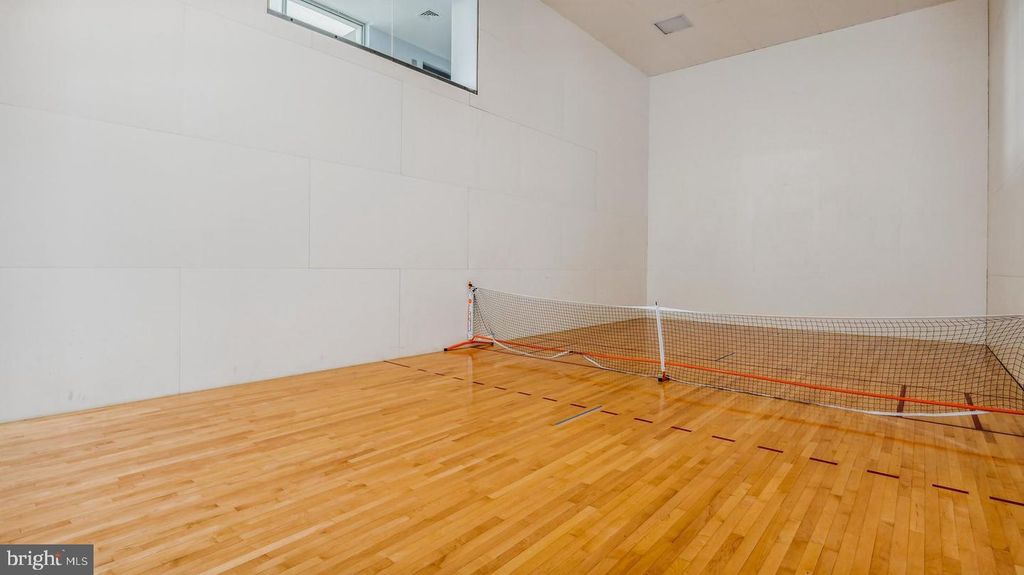 Image 60 of property listing at 5809 NICHOLSON LN #1001, Rockville, MD 20852