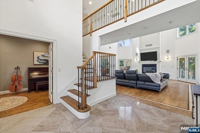 20 Bearbrook Drive, Woodcliff Lake, NJ 07677