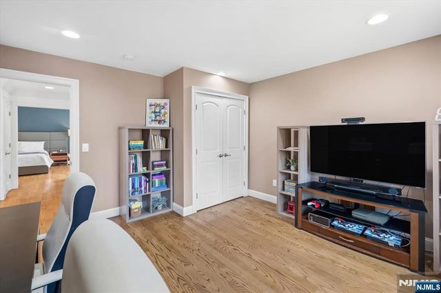 20 Bearbrook Drive, Woodcliff Lake, NJ 07677