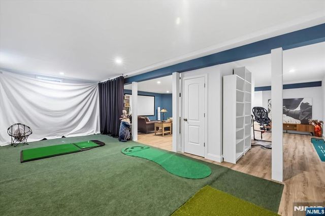 20 Bearbrook Drive, Woodcliff Lake, NJ 07677