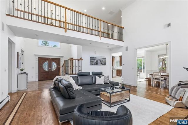 20 Bearbrook Drive, Woodcliff Lake, NJ 07677