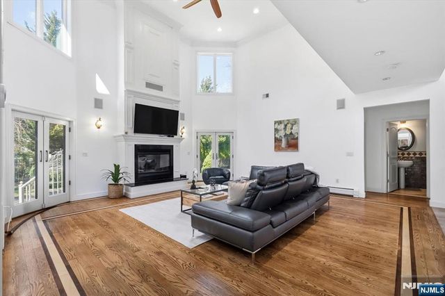 20 Bearbrook Drive, Woodcliff Lake, NJ 07677