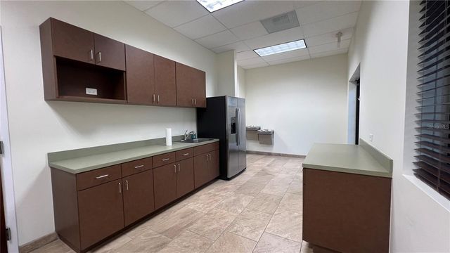 8258 118TH AVENUE 200/250, Largo, FL 33773