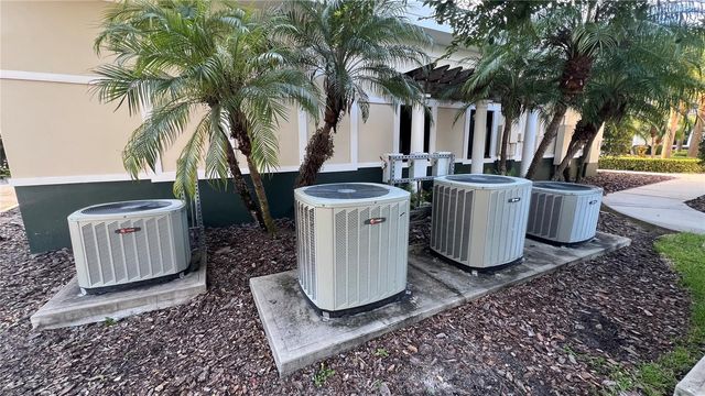 8258 118TH AVENUE 200/250, Largo, FL 33773