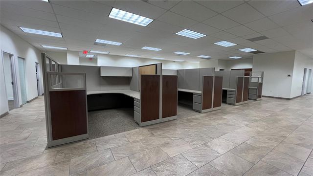 8258 118TH AVENUE 200/250, Largo, FL 33773