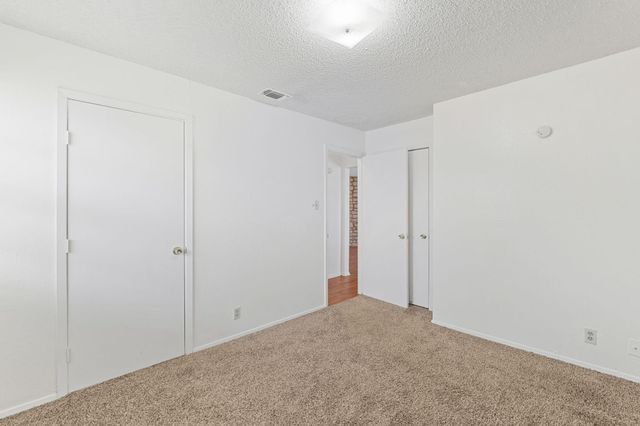302 Algerita DR D, Georgetown, TX 78628