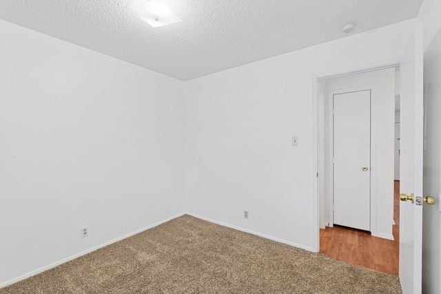 302 Algerita DR D, Georgetown, TX 78628