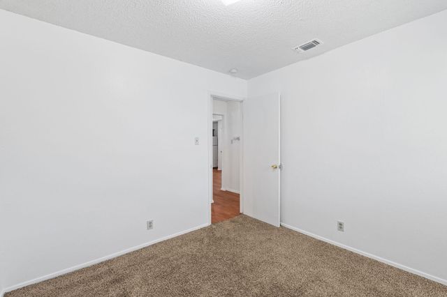 302 Algerita DR D, Georgetown, TX 78628