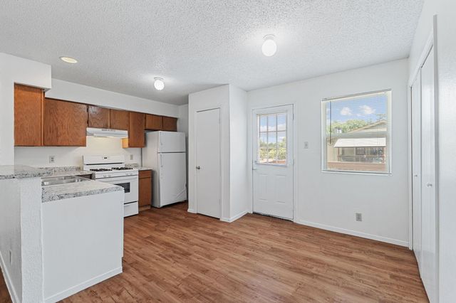 302 Algerita DR D, Georgetown, TX 78628