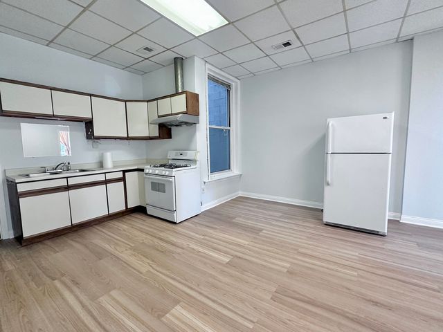 2247 S Wentworth Avenue 2C, Chicago, IL 60616