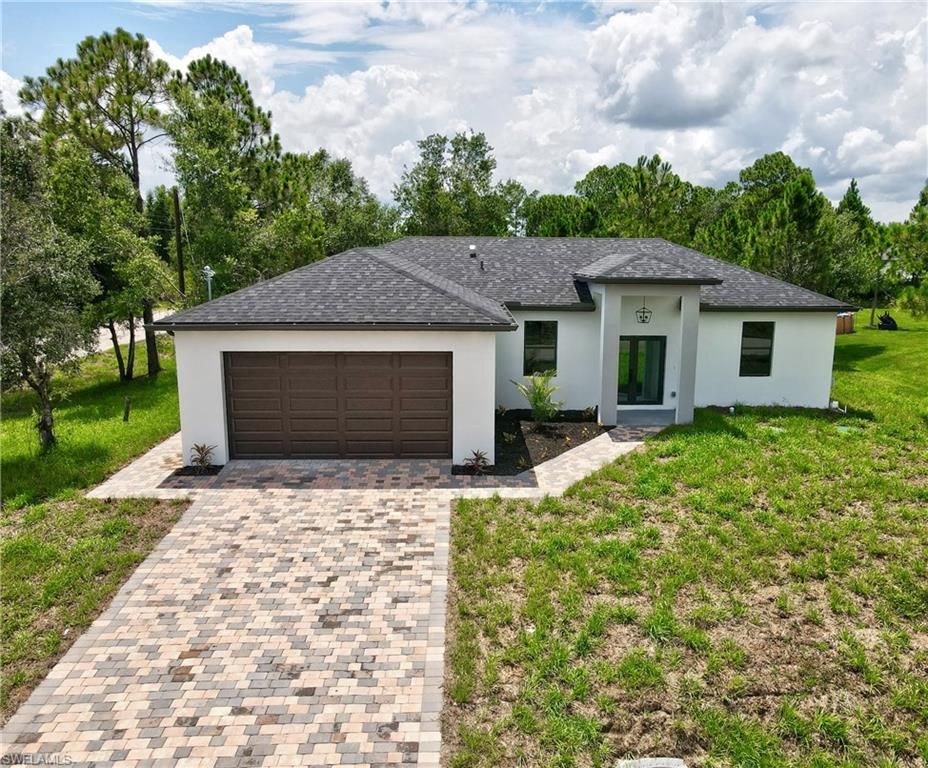 2000 W 14th ST, LEHIGH ACRES, FL 33972 — photo 2