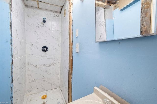 1121 Hampton AVE, Newport News, VA 23607