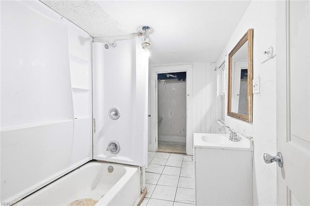 1121 Hampton AVE, Newport News, VA 23607