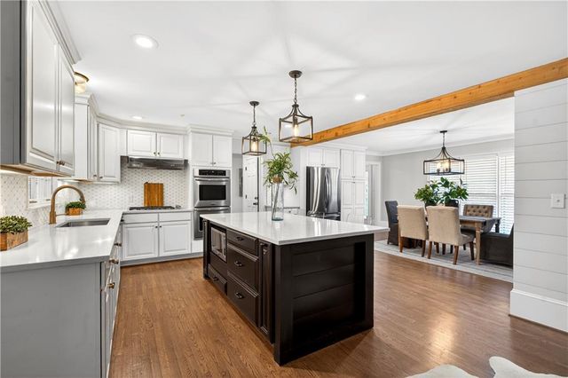 720 Amster Green Drive, Atlanta, GA 30350