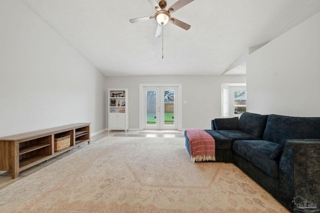 519 Batten Blvd, Pensacola, FL 32507