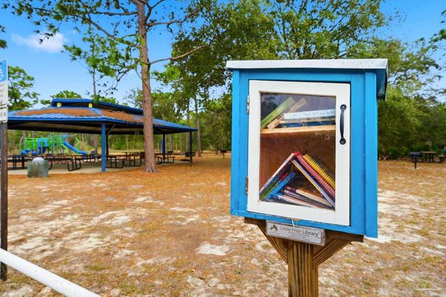 519 Batten Blvd, Pensacola, FL 32507