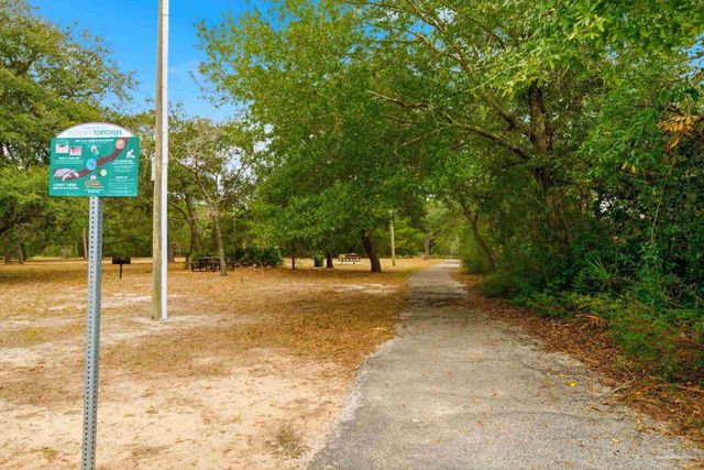 519 Batten Blvd, Pensacola, FL 32507