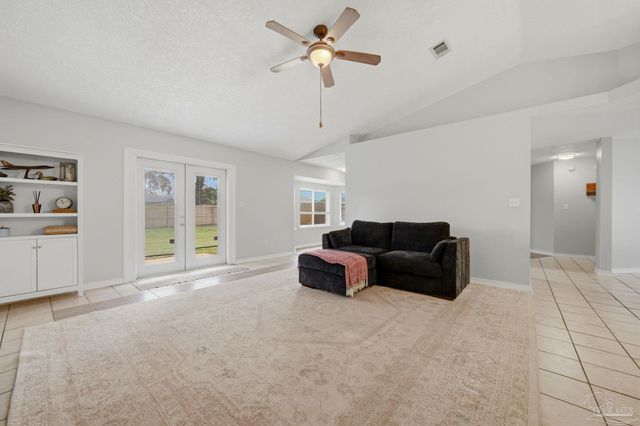 519 Batten Blvd, Pensacola, FL 32507