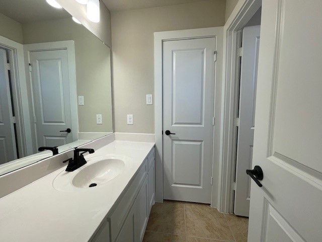 1817 Hidden Creek Drive, Midlothian, TX 76065