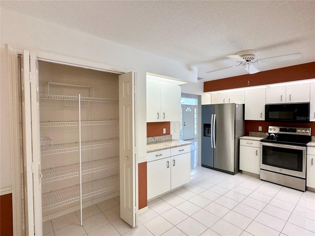 5024 SOUTHERN PINE CIRCLE, Venice, FL 34293