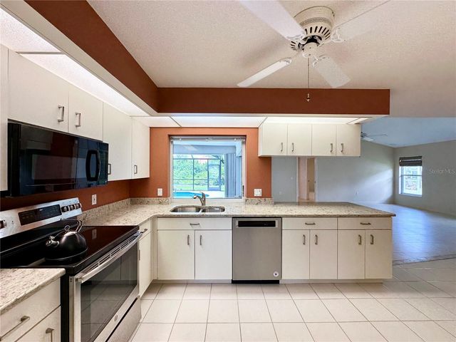 5024 SOUTHERN PINE CIRCLE, Venice, FL 34293