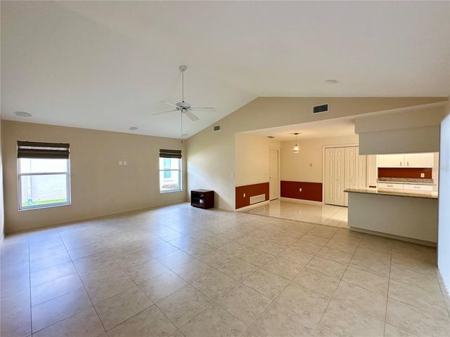 5024 SOUTHERN PINE CIRCLE, Venice, FL 34293