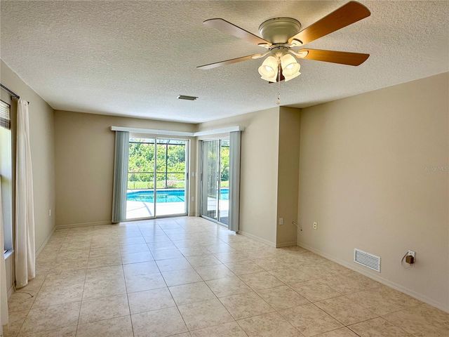 5024 SOUTHERN PINE CIRCLE, Venice, FL 34293