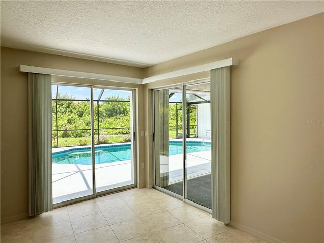 5024 SOUTHERN PINE CIRCLE, Venice, FL 34293
