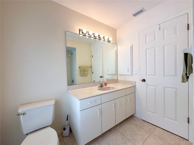 5024 SOUTHERN PINE CIRCLE, Venice, FL 34293