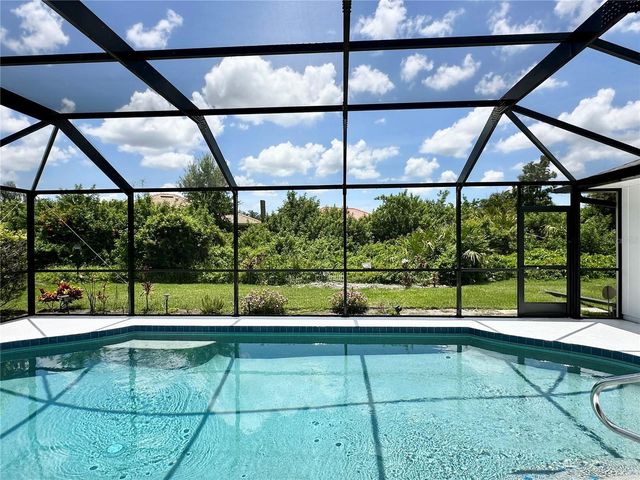 5024 SOUTHERN PINE CIRCLE, Venice, FL 34293