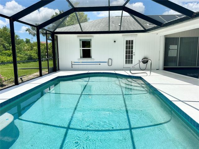 5024 SOUTHERN PINE CIRCLE, Venice, FL 34293
