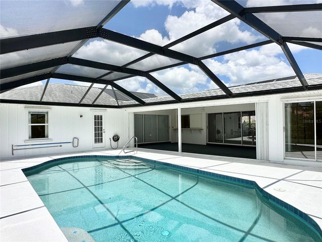 5024 SOUTHERN PINE CIRCLE, Venice, FL 34293