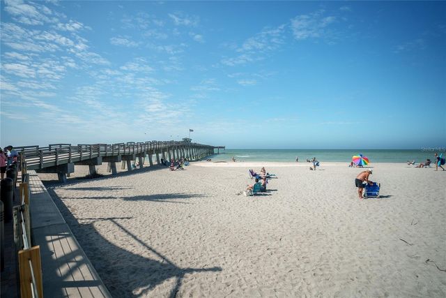 5024 SOUTHERN PINE CIRCLE, Venice, FL 34293