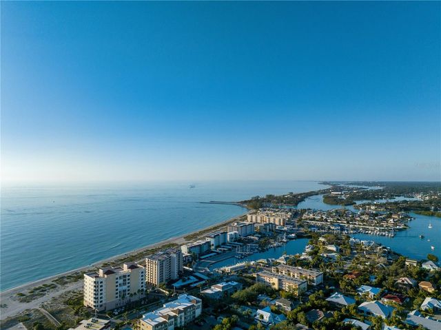 5024 SOUTHERN PINE CIRCLE, Venice, FL 34293