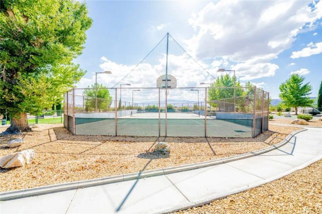 22241 Nisqually East 49, Apple Valley, CA 92308