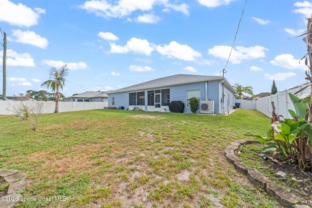 146 Deauville Avenue NE, Palm Bay, FL 32907