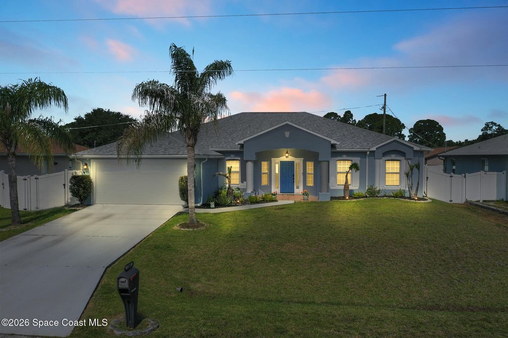 146 Deauville Avenue NE, Palm Bay, FL 32907