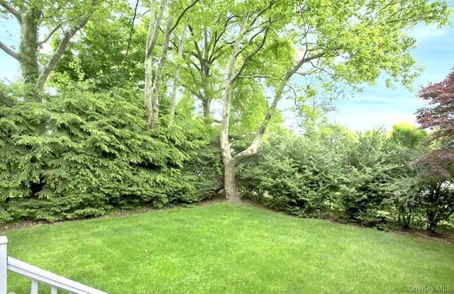 287 Birchwood Park Drive, Jericho, NY 11753