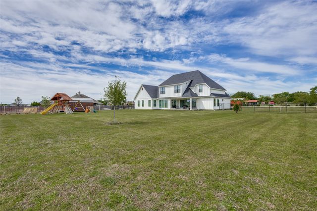 2255 County Road 377, Van Alstyne, TX 75495