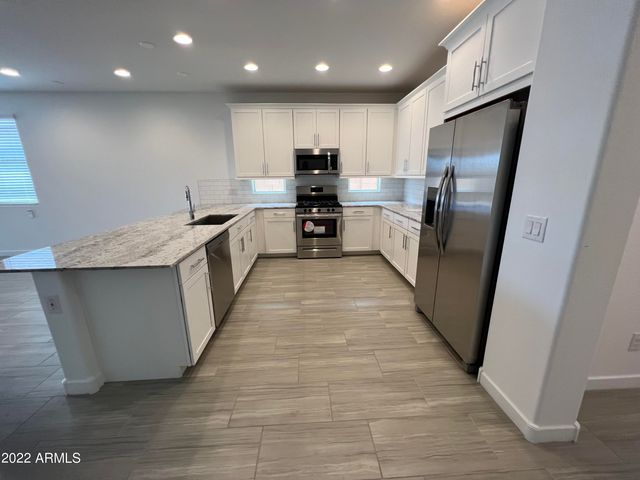 16399 W CHARLOTTE Drive, Surprise, AZ 85387