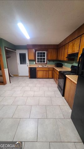 213 Woodcrest Circle APT E, Warner Robins, GA 31093