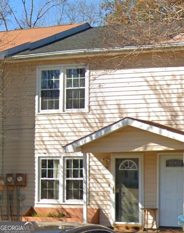 213 Woodcrest Circle APT E, Warner Robins, GA 31093