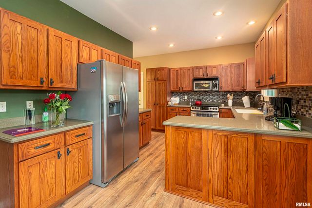 1127 Cedar Ridge Lane, Carbondale, IL 62901