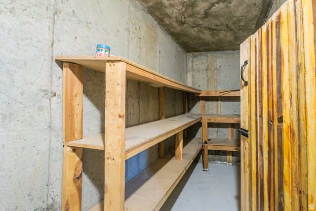 4558 W VALLEY DR, Maeser, UT 84078