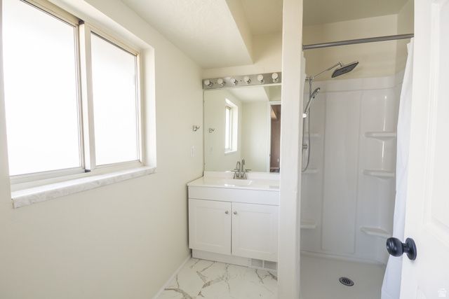 4558 W VALLEY DR, Maeser, UT 84078