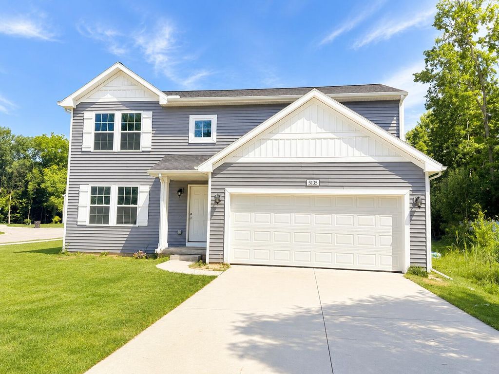 5135 N Morgan Lane Se, Caledonia Twp, MI 49316