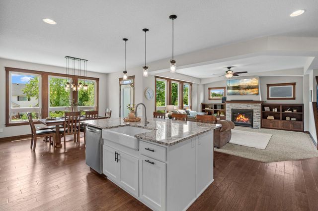 1858 Laramee Lane, Centerville, MN 55038